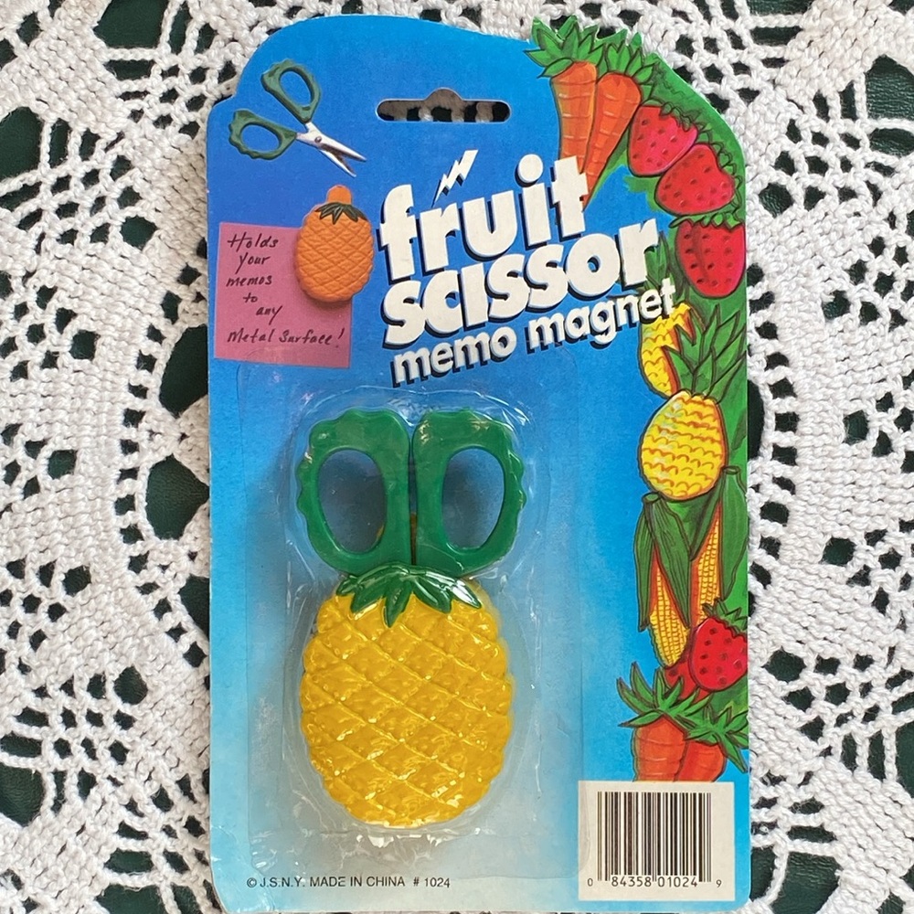 Fruit Scissor Memo Magnet